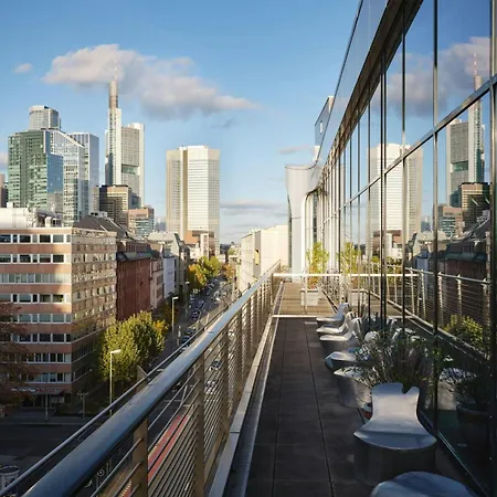 Roomers Frankfurt Central, Autograph Collection-3
